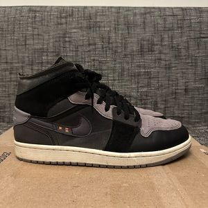 Size 9.5 Air Jordan 1 Mid
